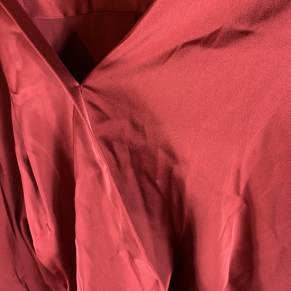 Calvin Klein Women's Blouse Top S Collar Long Sleeve‎ Faux Wrap Satin Red NWT - Picture 3 of 9
